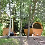 Przystanek Jeziorna 49 Vila *