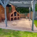 Przystanek Jeziorna 49 Vila Perlino