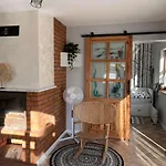 Przystanek Jeziorna 49 * Perlino