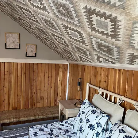 Villa Przystanek Jeziorna 49 Perlino