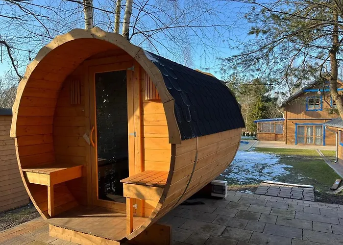 Przystanek Jeziorna 49 Willa Perlino