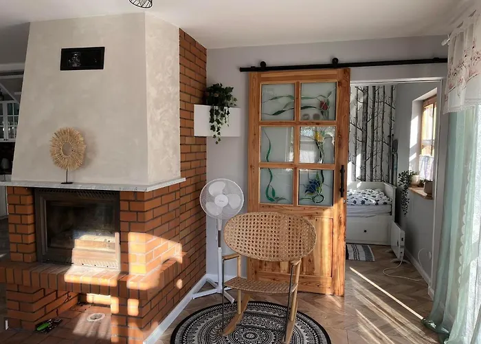 Przystanek Jeziorna 49 * Perlino