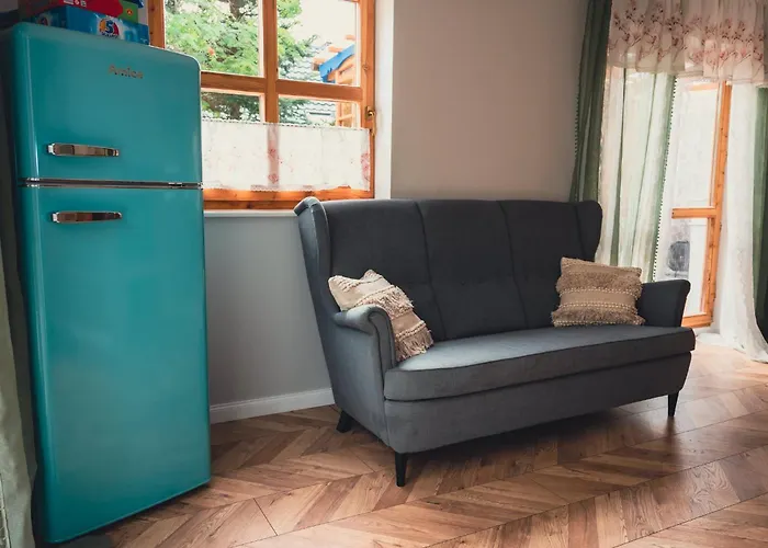 Willa Przystanek Jeziorna 49 Perlino