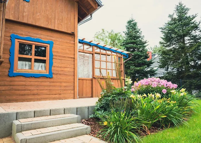 Przystanek Jeziorna 49 Willa Perlino